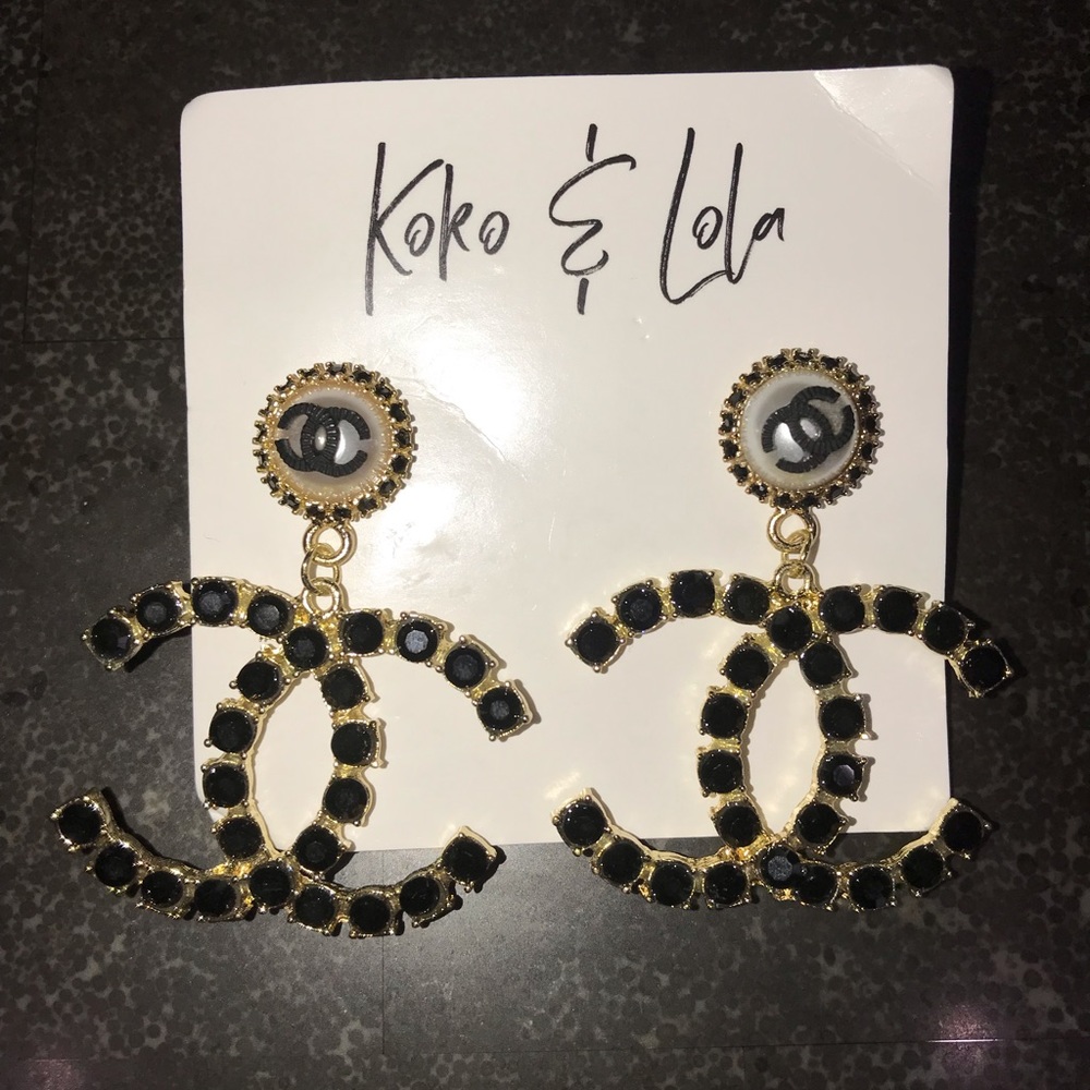 C style sparkly pierced ear earrings